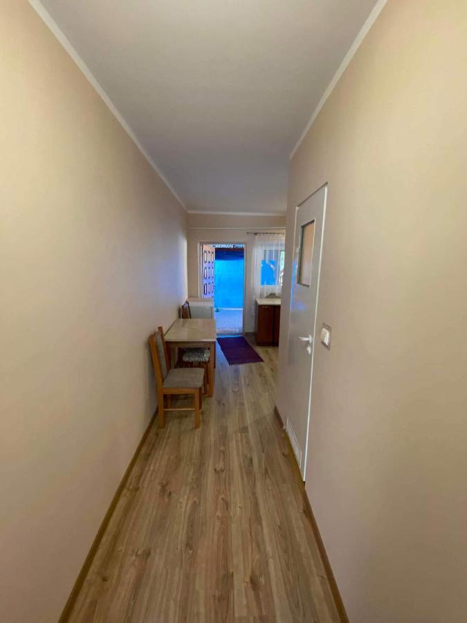 Jasmin Apartment Budry Bagian luar foto